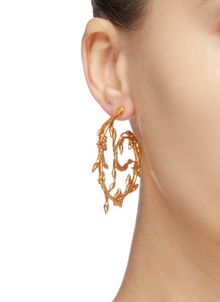 Figure View - Click To Enlarge - OSCAR DE LA RENTA - Swirling branch hoop earrings