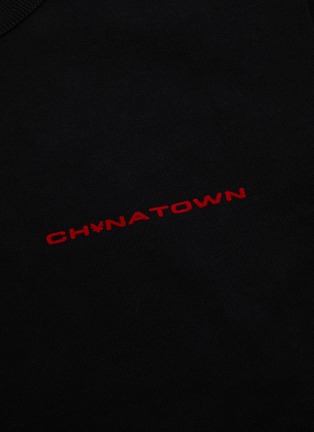  - ALEXANDER WANG - 'Chynatown' slogan print cropped T-shirt