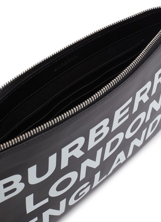 Detail View - Click To Enlarge - BURBERRY - Logo print leather zip pouch