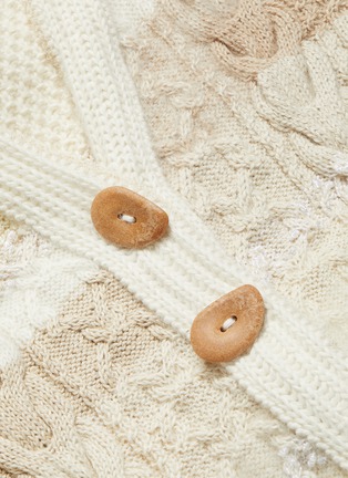  - TUINCH - Cable knit bee motif asymmetric handmade cashmere cardigan