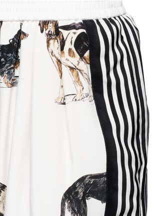 Detail View - Click To Enlarge - STELLA MCCARTNEY - 'Christine' stripe dog print silk pants