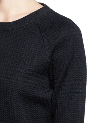 Detail View - Click To Enlarge - THEORY - 'Five' micro houndstooth cloqué sweatshirt