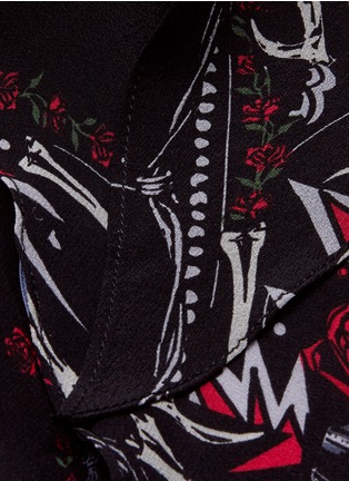 Detail View - Click To Enlarge - ROCKINS - 'Guns 'n' Rockins' super skinny silk scarf