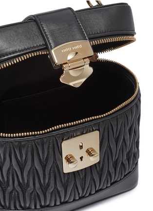 Detail View - Click To Enlarge - MIU MIU - Matelassé leather panel top handle camera bag