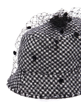 Detail View - Click To Enlarge - BERNSTOCK SPEIRS - Pompom veil houndstooth tweed bucket hat