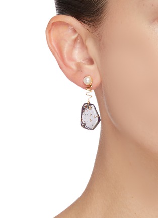 Figure View - Click To Enlarge - EJING ZHANG - 'Tanguy' freshwater pearl stud swirl resin drop earrings