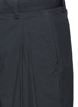 Detail View - Click To Enlarge - ALEXANDER WANG - Double pleated front shorts