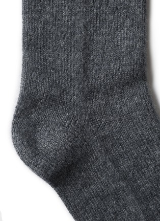  - OYUNA - Cashmere travel socks – Grey