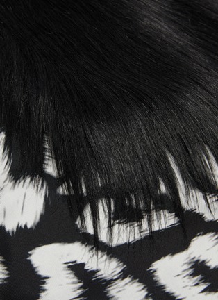 Detail View - Click To Enlarge - FRANCO FERRARI - 'Mia' faux fur scarf