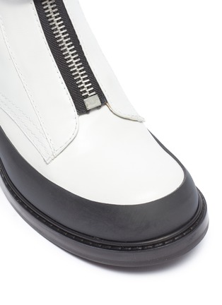 Detail View - Click To Enlarge - CHLOÉ - 'Roy' buckled leather ankle boots