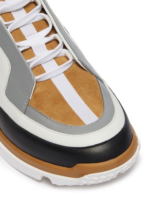 Detail View - Click To Enlarge - PIERRE HARDY - 'Vibe' wavy panel leather sneakers