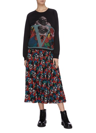 Figure View - Click To Enlarge - VALENTINO GARAVANI - X UNDERCOVER 'Lovers' graphic print pleated skirt