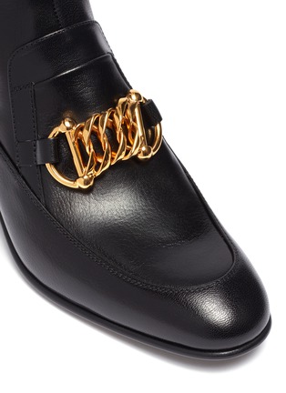 Detail View - Click To Enlarge - GUCCI - Chain clasp leather ankle boots