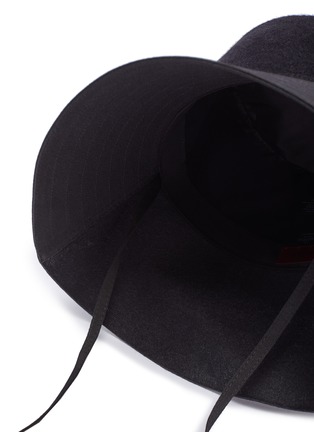Detail View - Click To Enlarge - VALENTINO GARAVANI - Valentino Garavani Twill brim felt bucket hat