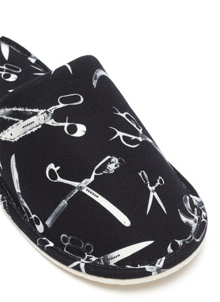 Detail View - Click To Enlarge - DENHAM - x MEDICOM graphic print slippers