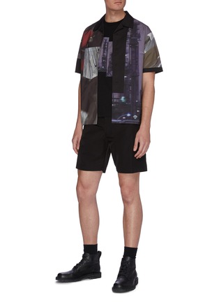 Figure View - Click To Enlarge - THE WORLD IS YOUR OYSTER - Asymmetric collage print bowling shirt