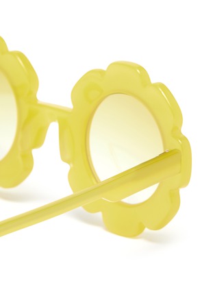 Detail View - Click To Enlarge - SONS + DAUGHTERS - 'Pixie' acetate flower frame kids sunglasses