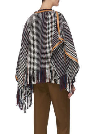 Back View - Click To Enlarge - COMME MOI - Houndstooth knitted fringe cape