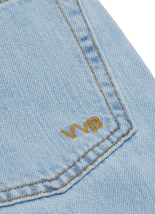  - VICTORIA, VICTORIA BECKHAM - 'Arizona' logo embroidered boyfriend jeans