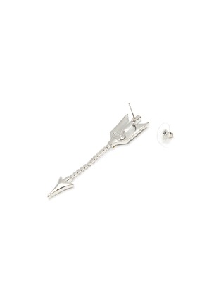 Detail View - Click To Enlarge - BUTLER & WILSON - 'Arrow' embellished earrings