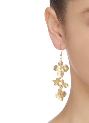 Figure View - Click To Enlarge - KENNETH JAY LANE - Flower-shaped drop fishhook earrings