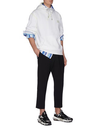 Figure View - Click To Enlarge - WOOYOUNGMI - Contrast back tag pants