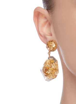 Figure View - Click To Enlarge - OSCAR DE LA RENTA - Gold flake nugget clear drop earrings