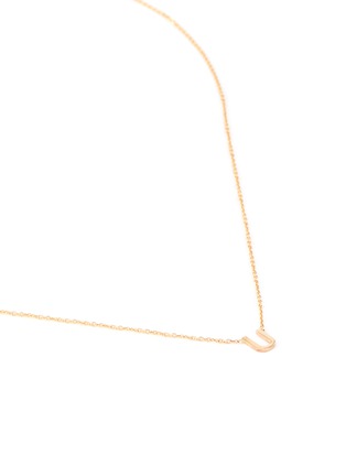 Detail View - Click To Enlarge - SARAH & SEBASTIAN - 'Petite letter' gold necklace – U