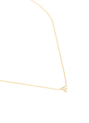Detail View - Click To Enlarge - SARAH & SEBASTIAN - 'Petite letter' gold necklace – F