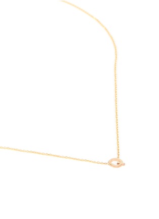 Detail View - Click To Enlarge - SARAH & SEBASTIAN - 'Petite letter' gold necklace – Q
