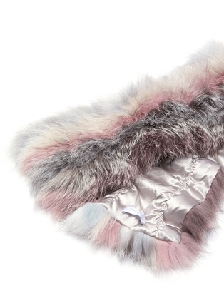 Detail View - Click To Enlarge - ISLA - 'Shadow Blue frost 'Fox fur scarf