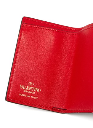 Detail View - Click To Enlarge - VALENTINO GARAVANI - Valentino Garavani 'Rockstud' mini trifold leather wallet