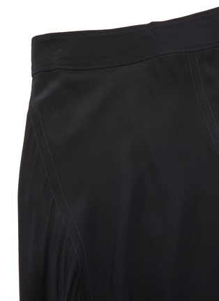 Detail View - Click To Enlarge - ACNE STUDIOS - Crepe asymmetric flare hem silk midi skirt