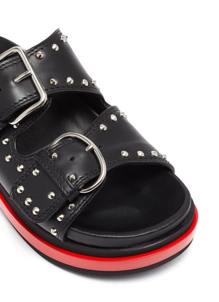 Detail View - Click To Enlarge - ALEXANDER MCQUEEN - Lacquered sole stud embellished buckle platform leather sandals