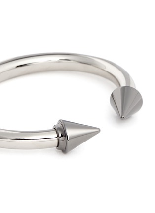 Detail View - Click To Enlarge - VITA FEDE - 'Titan Two Tone' silver spike cuff