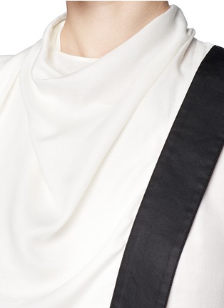 Detail View - Click To Enlarge - HELMUT LANG - Contrast trim cowl neck top