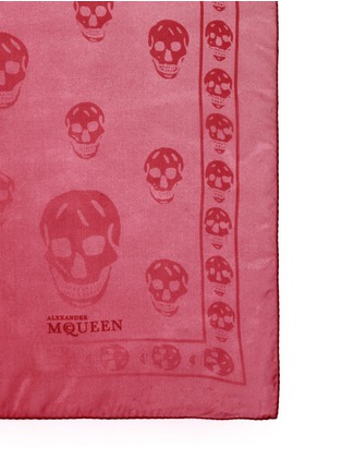 Detail View - Click To Enlarge - ALEXANDER MCQUEEN - Dégradé skull silk scarf