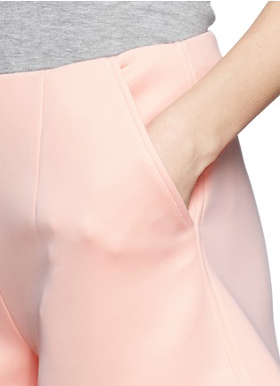 Detail View - Click To Enlarge - HELEN LEE - Neoprene shorts