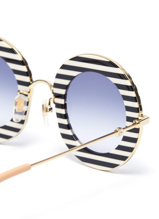 Detail View - Click To Enlarge - GUCCI - Stripe acetate round sunglasses