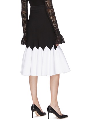 Back View - Click To Enlarge - ALEXANDER MCQUEEN - Contrast zigzag pleated knit skirt