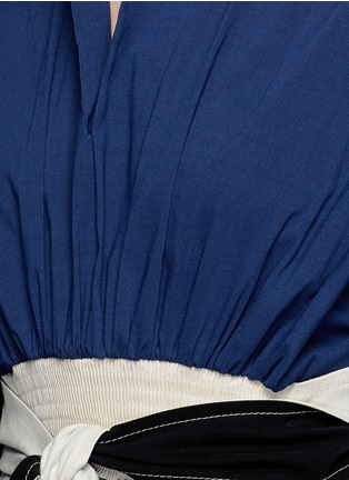 Detail View - Click To Enlarge - CÉDRIC CHARLIER - Waist sash kimono sleeve linen-cotton dress