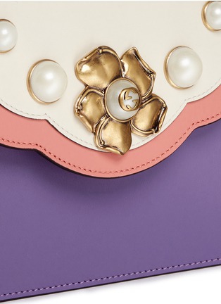 Detail View - Click To Enlarge - GUCCI - 'Peony' floral faux pearl stud leather chain bag