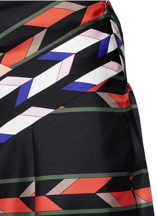 Detail View - Click To Enlarge - EMILIO PUCCI - Geometric print patchwork pleated skirt