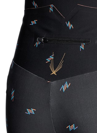 Detail View - Click To Enlarge - LUCAS HUGH - Spark print sports capri pants