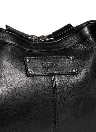 Detail View - Click To Enlarge - ALEXANDER MCQUEEN - 'De Manta' leather clutch