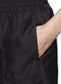 Detail View - Click To Enlarge - VINCE - Draped boxer shorts