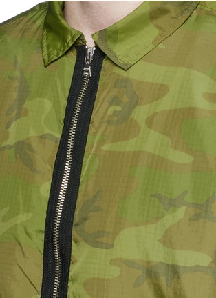 Detail View - Click To Enlarge - MAGIC STICK - 'DEATH FROM ABOVE' camouflage print padded parachute jacket