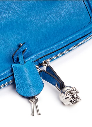 Detail View - Click To Enlarge - ALEXANDER MCQUEEN - 'Padlock' pebbled leather clutch