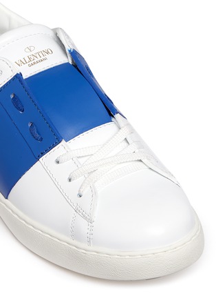 Detail View - Click To Enlarge - VALENTINO GARAVANI - Colourblock leather stud sneakers