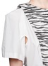 Detail View - Click To Enlarge - TOGA ARCHIVES - Tiger print Cape sleeve T-shirt